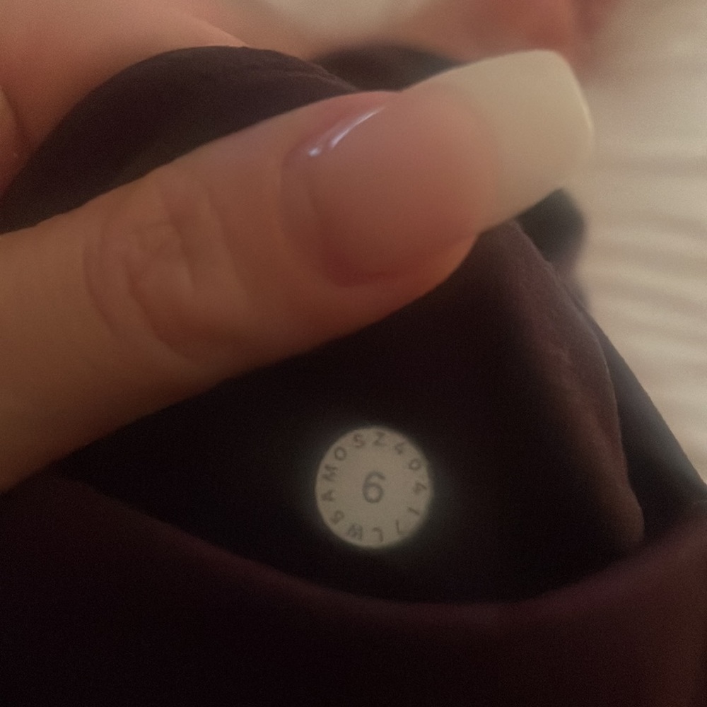 Burgundy/maroon Lululemon leggings. Size 6